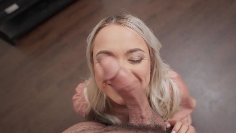 Alexis Kay abre su grueso culo para un fogoso paseo POV con la suave y estrecha calidez. - 8