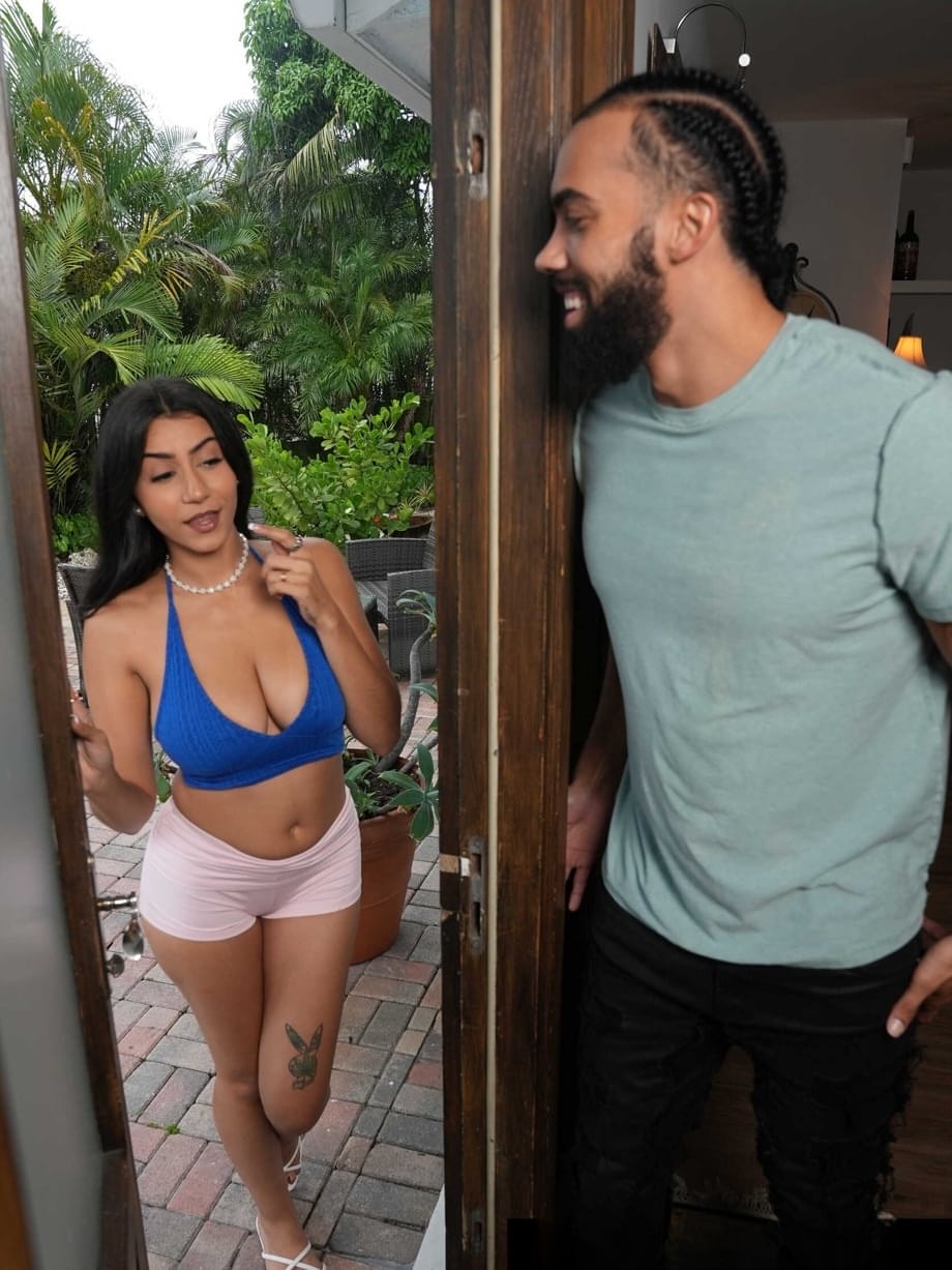 Roxie Sinner flaunts her luscious curves as she gets wildly rammed - 10