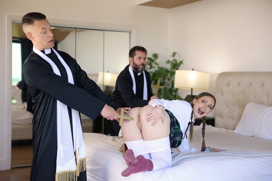Kelsey Kane satisface con entusiasmo a su equipo de folladores con múltiples corridas implacables - 17