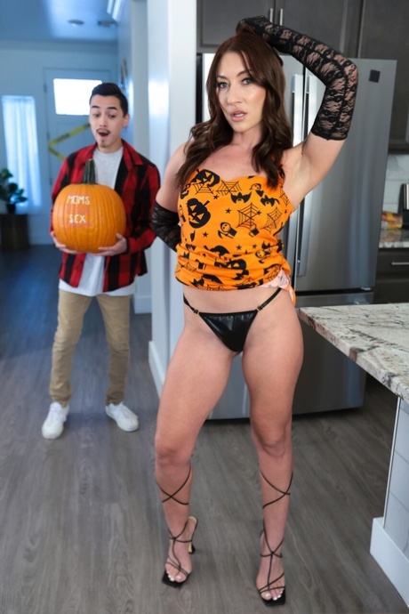 Whitney Oc gets raw hardcore action with Juan El Caballo Loco on Halloween - 5
