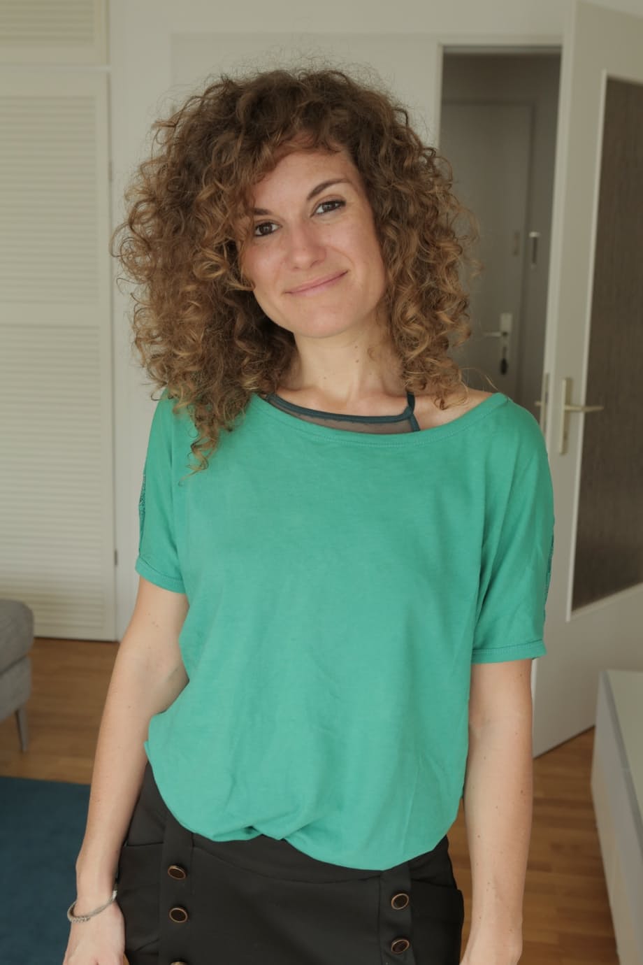 La tentatrice frisée et dévergondée de Bruna exhibe son corps nu dans un teasing torride en solo - 19