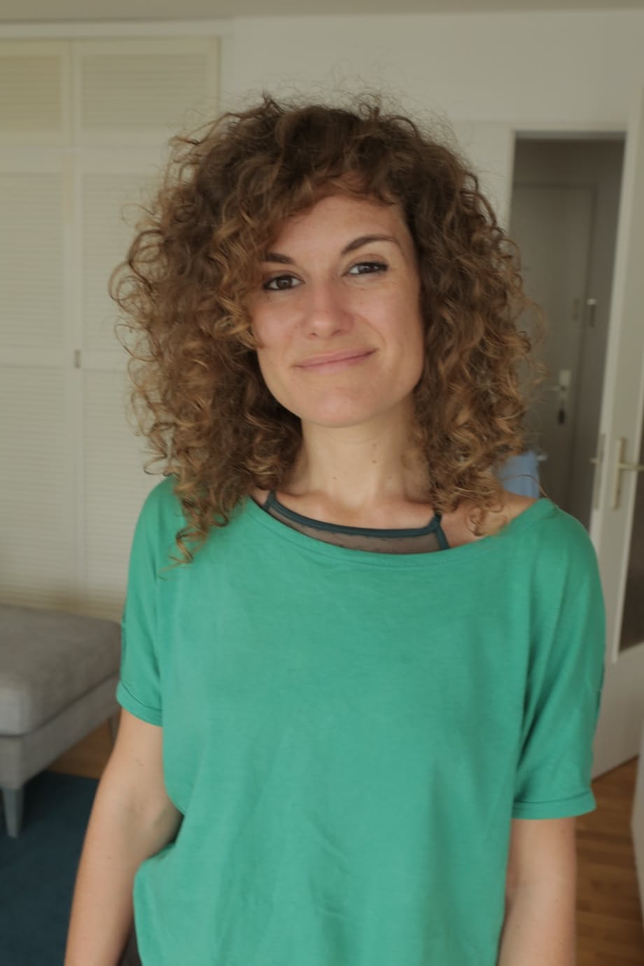 La tentatrice frisée et dévergondée de Bruna exhibe son corps nu dans un teasing torride en solo - 20