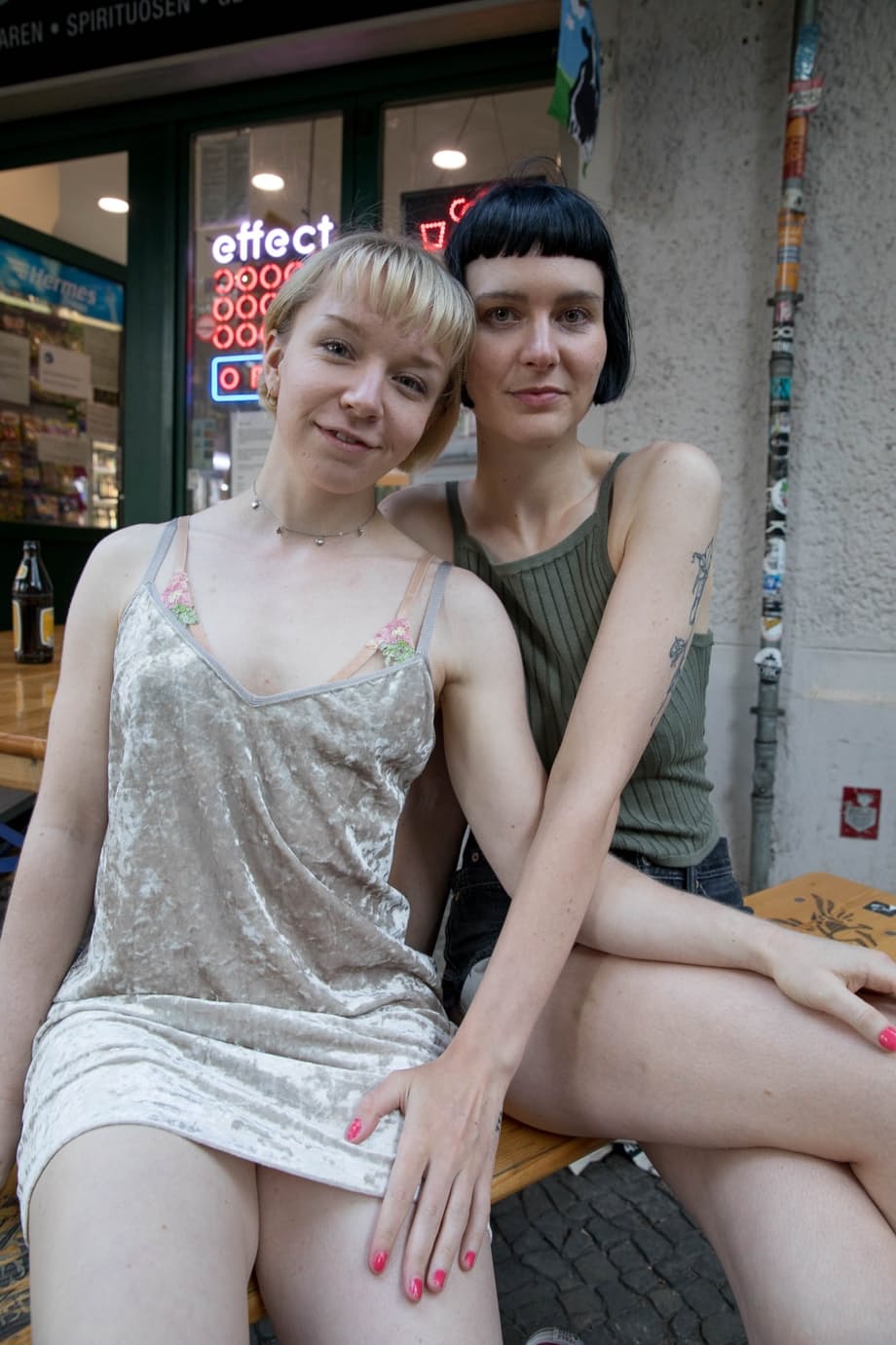 Amateur lesbians Delfine and Jolie strip, French kiss and toy each other