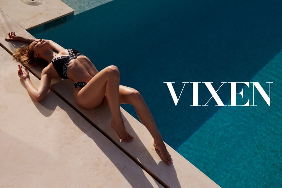 Chris Collins' wild poolside romp with sunbathing brunette beauty leaves everyone dripping - 2