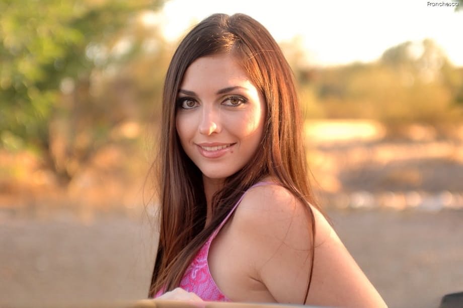Franchezca Valentina strips out of lingerie flaunting juicy tits in public - 16