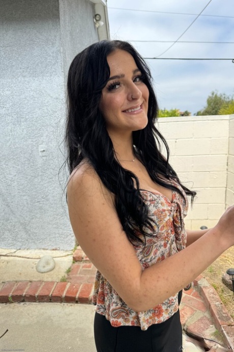 Serena Sterling shows off her perfect ass, strips down - 1