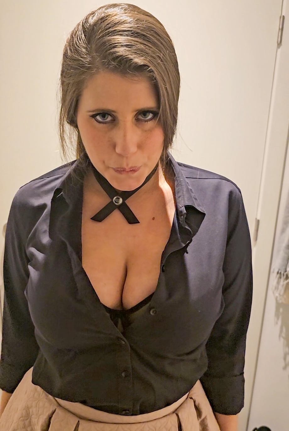 Shadow Rails Hot Belgian MILF en cuatro patas para Creampie Negra Espeso - 4