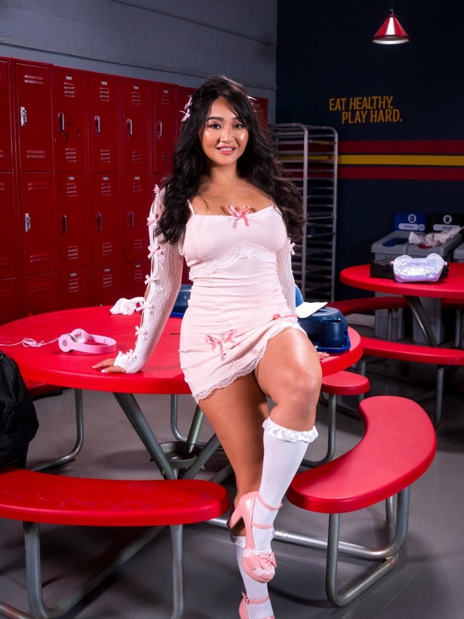 Jasmine Teaa and Asian beauties devour each other's tight holes in a wild lesbian orgy - 2