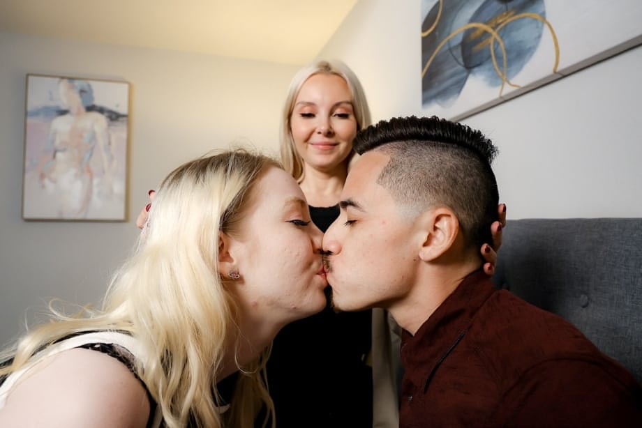 Gigi Sweets and Aaliyah Love deliver a steamy, messy 2-girl blowjob session - 8