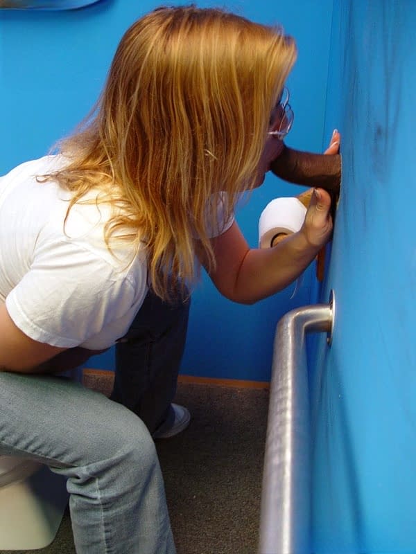Amateur nerd Erika Kole finds a BBC poking through a gloryhole and blows it