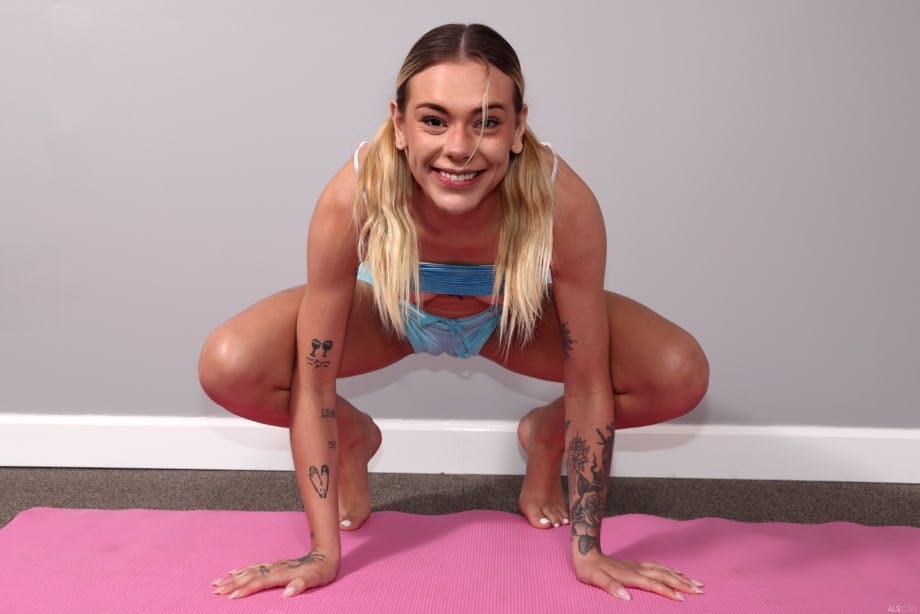 Tattooed star Dylan Moore spreads her tight pink pussy wide with cold steel - 3
