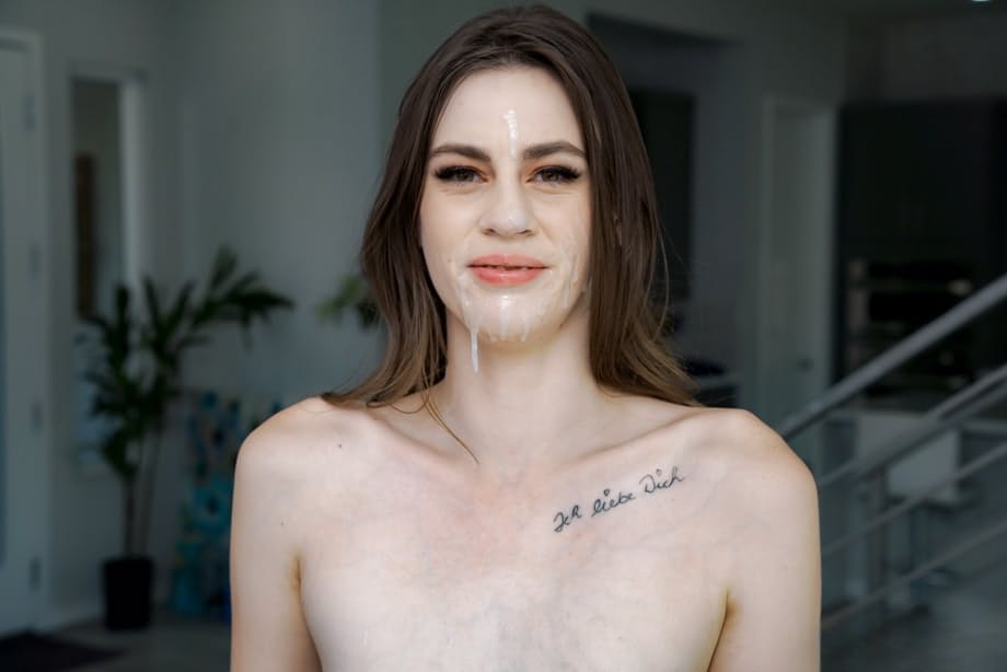 El ardiente despertar hardcore de Lily Jade: la niñera traviesa pillada durmiendo, follada al instante - 21