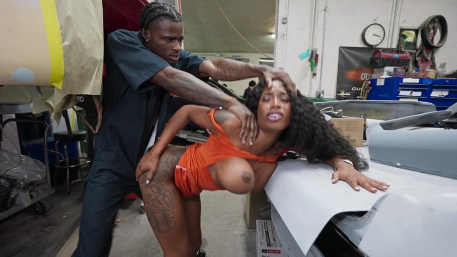 L'énorme cul ébène de Madison Blaze vénéré pendant un perçage hardcore par une énorme queue monstrueuse - 13