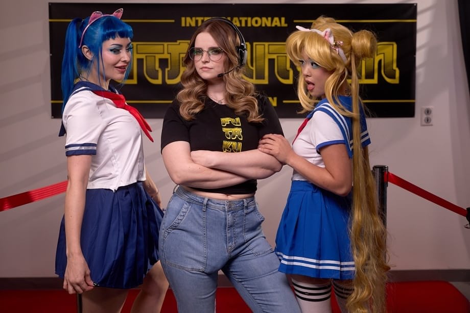 Codi Vore joins Lulu Chu to double-team Jewelz Blu in a wild futa cosplay threesome - 10