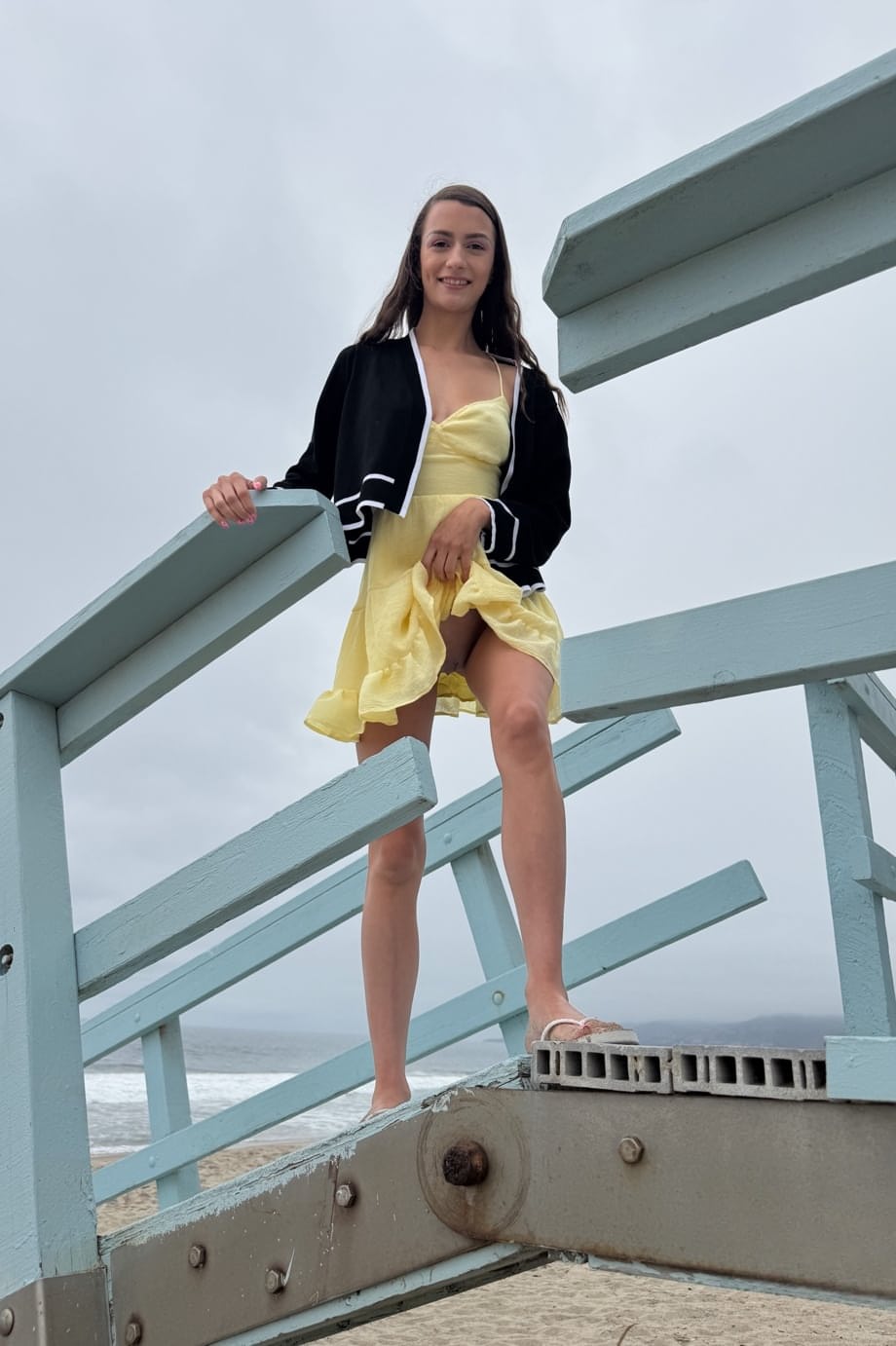 Summer Renee bares her juicy tits and dripping pussy in wild public tease - 19