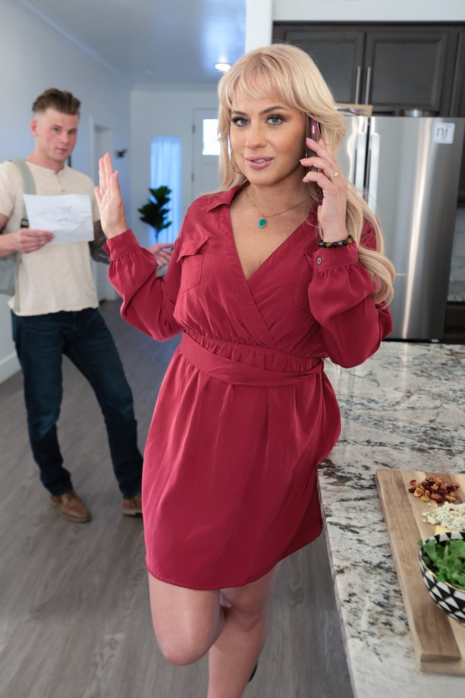 Gunnar Bishop witnesses salacious MILF Jessica Ryan slam her juicy ass on a raging cock - 3