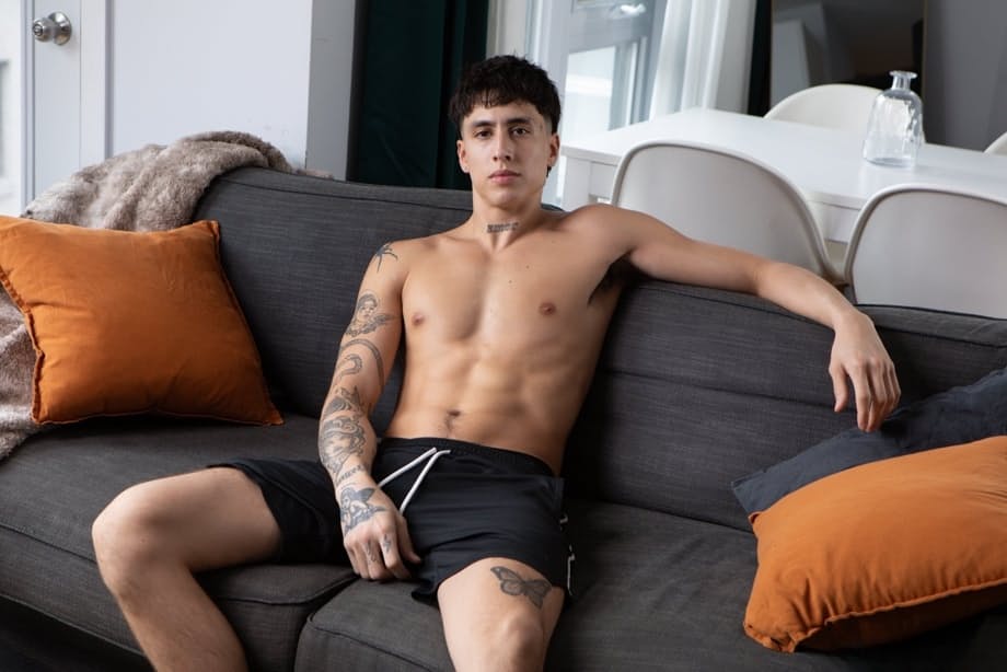 Seb explodes with desire as he and Angel Elias swap throbbing cocks in a heated gay suck session - 3