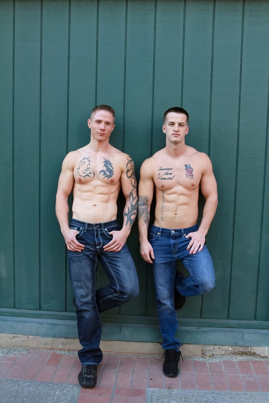 Princeton Price se une a Quentin Gainz para tener sexo gay intenso con machos atléticos y musculosos - 3