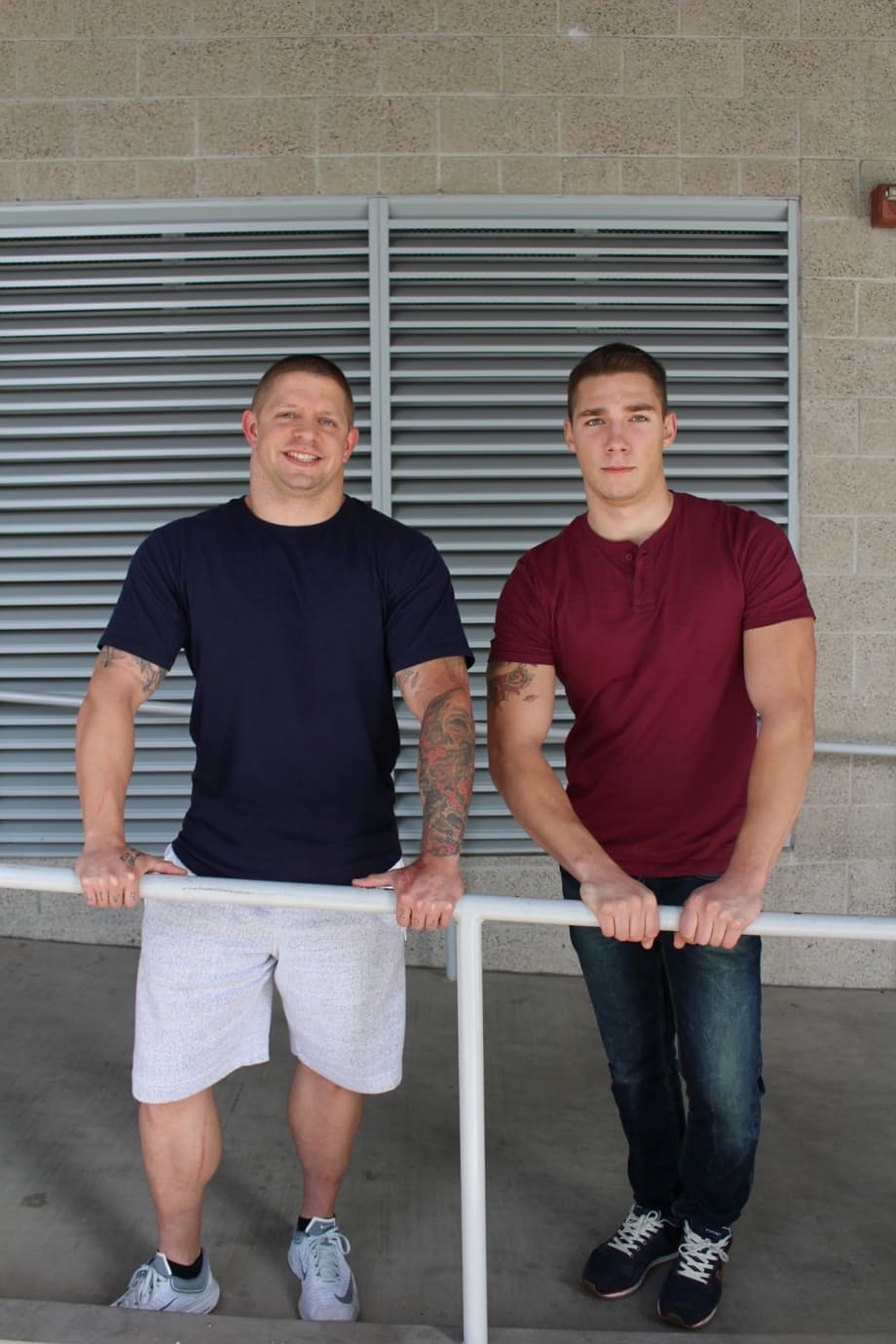 Spencer Laval pilonne le hunk musclé Owen Steal à cru après une intense séduction gay - 2
