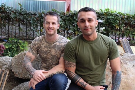 Quentin Gainz pounding deep inside army buddy Laith Inkley - 1