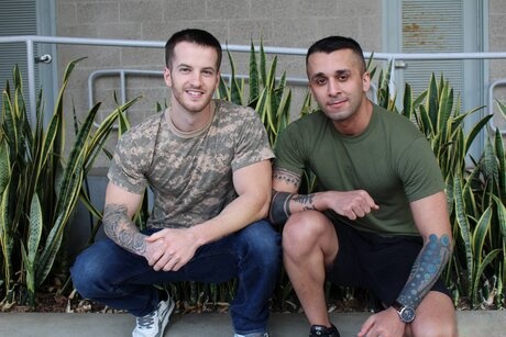 Quentin Gainz pounding deep inside army buddy Laith Inkley - 3