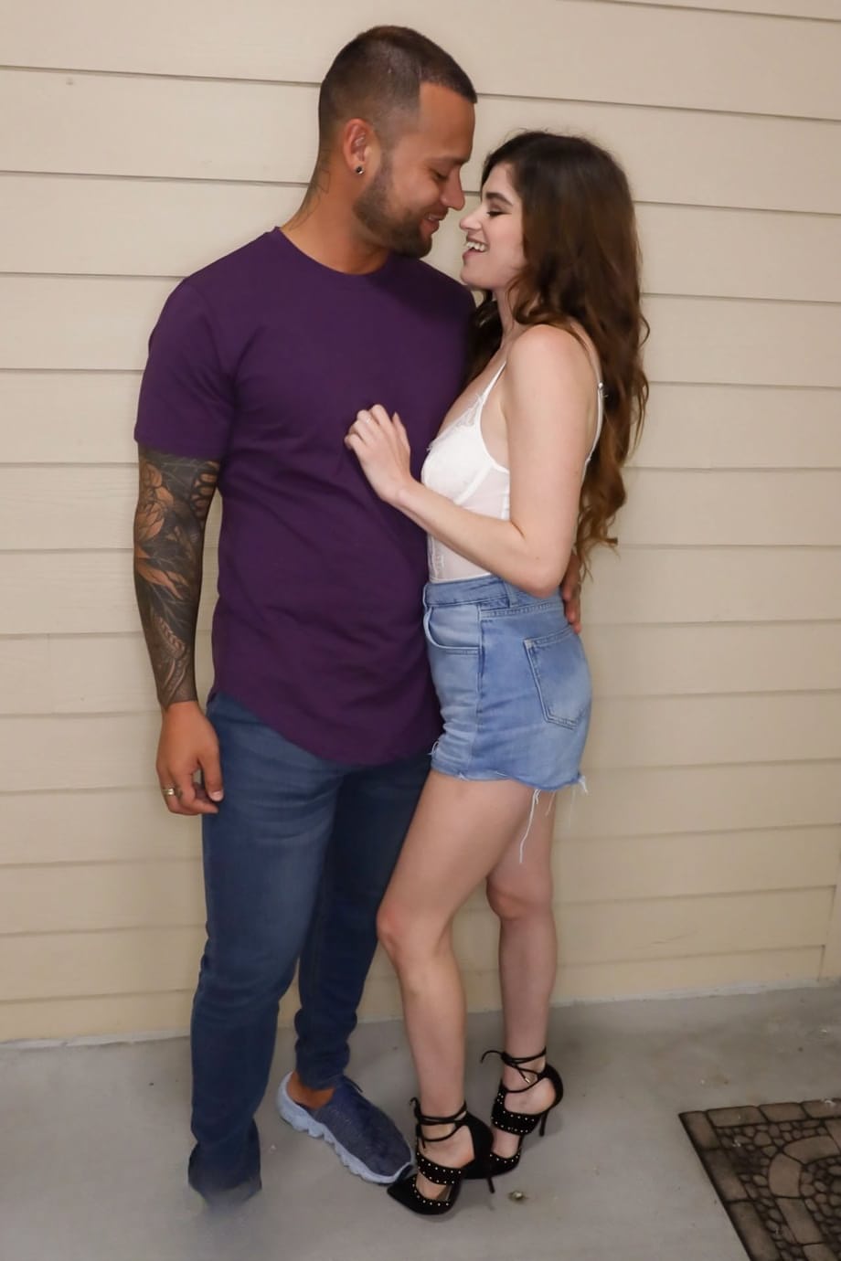 Nicole Rae kneels eagerly, expertly sucks BBC, then rides and pleasures that massive throbbing cock - 1