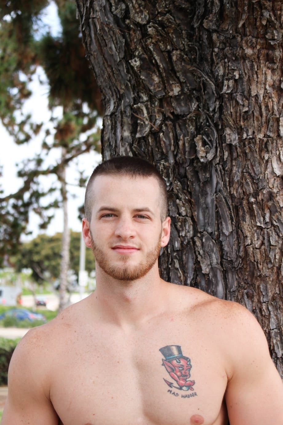 Quentin Gainz se desnuda para exhibir músculos delgados y un culo prieto e irresistible - 8