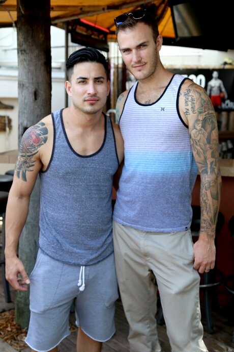 Gay guys with big cocks Hunter Vance & Christian Wilde have sex near lockers