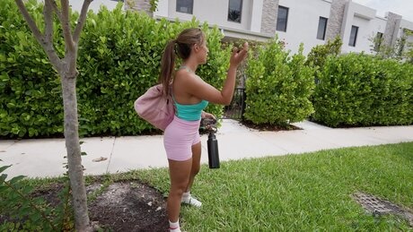 Gorgeous Monica Minx seduces a ripped stranger for intense interracial outdoor sex - 6