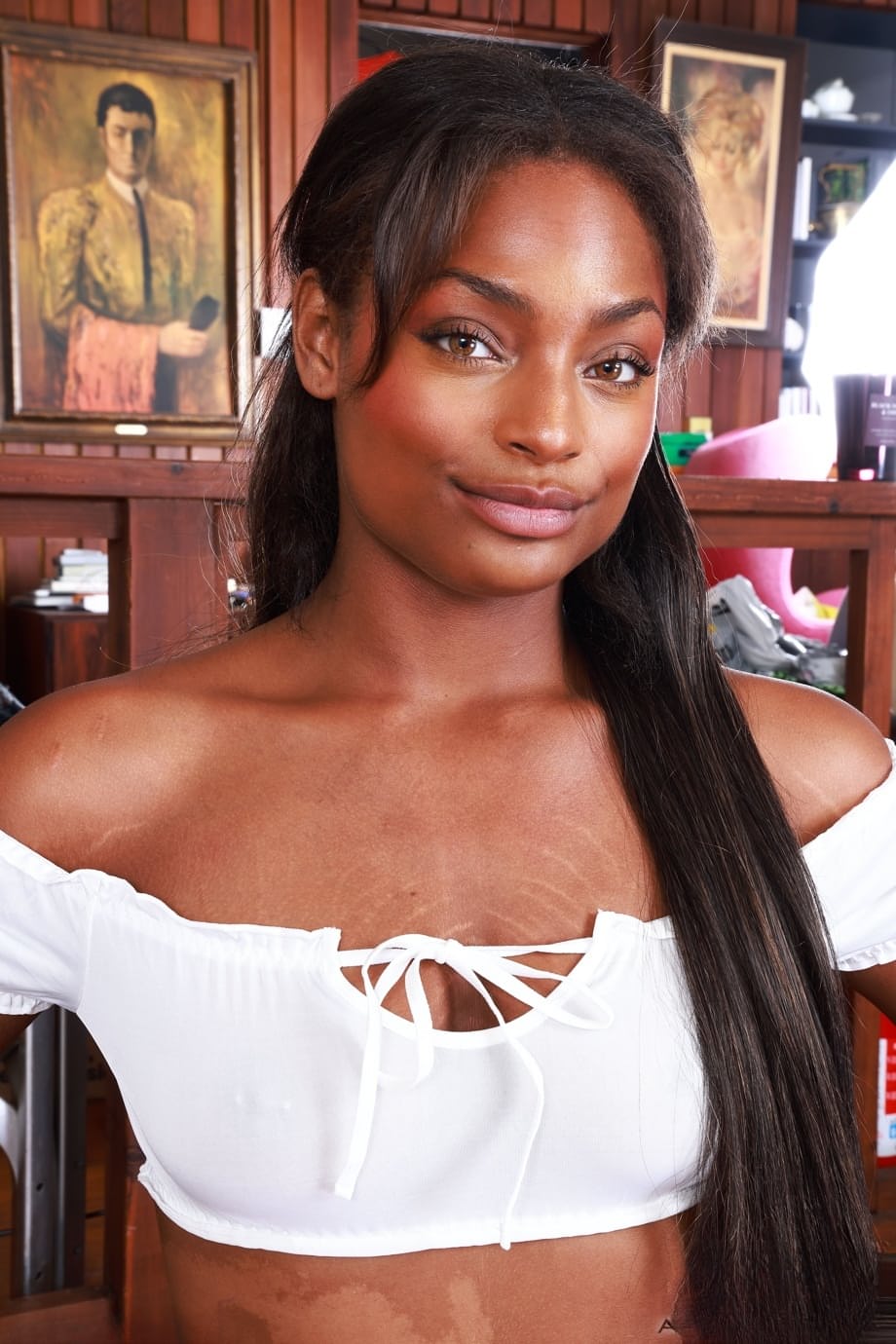 Sexy ebony teen spreads her pussy lips wide open for nude solo action