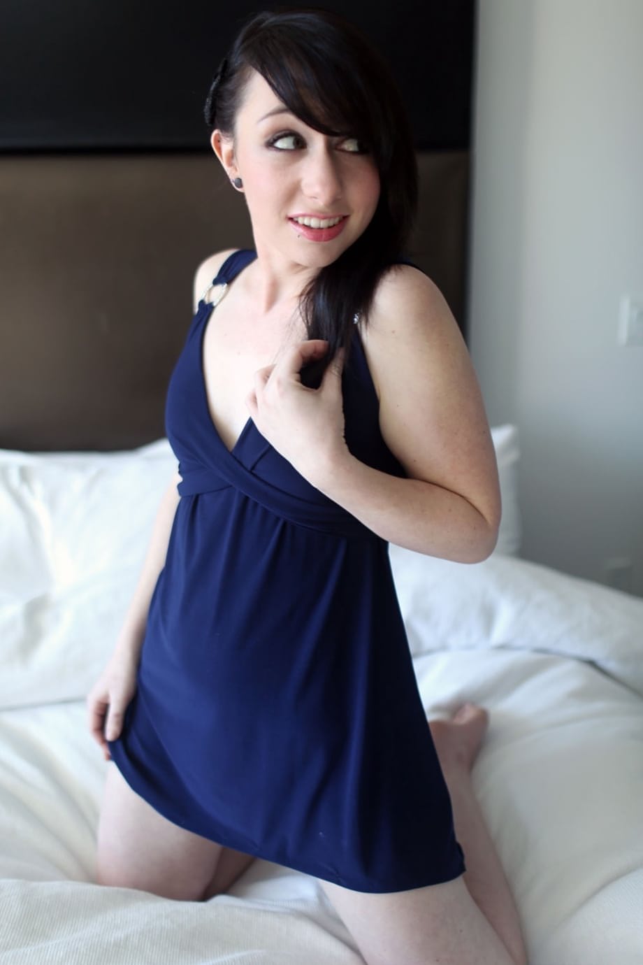 Nice teen Dakota Charms takes a cumshot on her face after a POV handjob