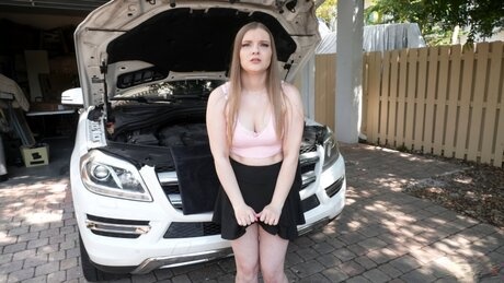 Harlow West offers steamy hardcore pleasure to fix her car - 1