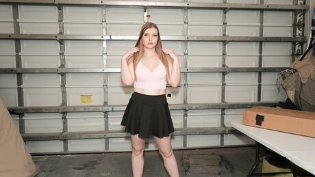 Harlow West offers steamy hardcore pleasure to fix her car - 7