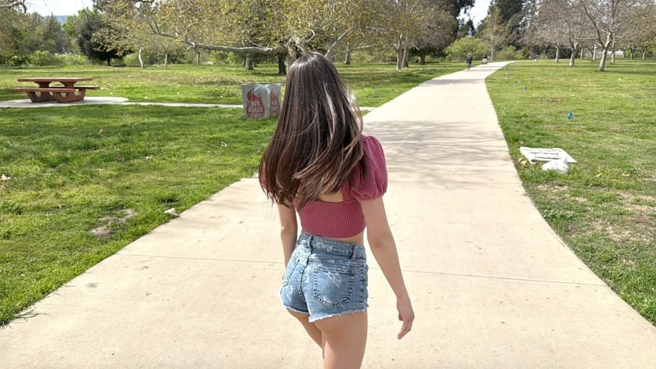 Summer Renee sucks cock then gets drilled in raw POV hardcore scene - 1