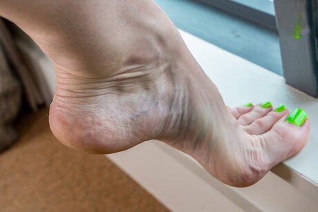 Aderes Quin flaunts her gorgeous big feet and long, seductive nails - 15