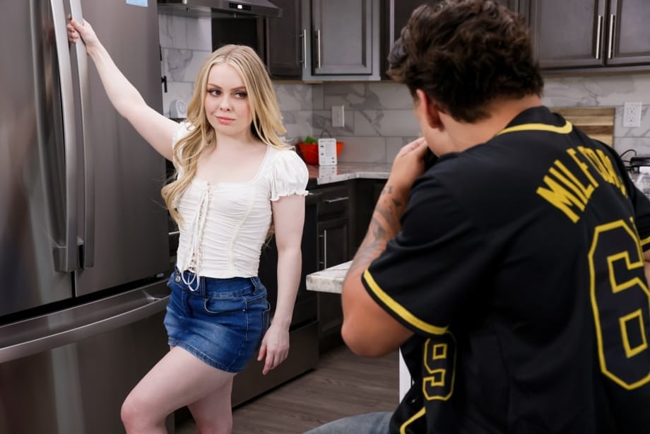 Victor Ray brutally owns blonde teen Haley Spades in hardcore stepbrother fucking - 2