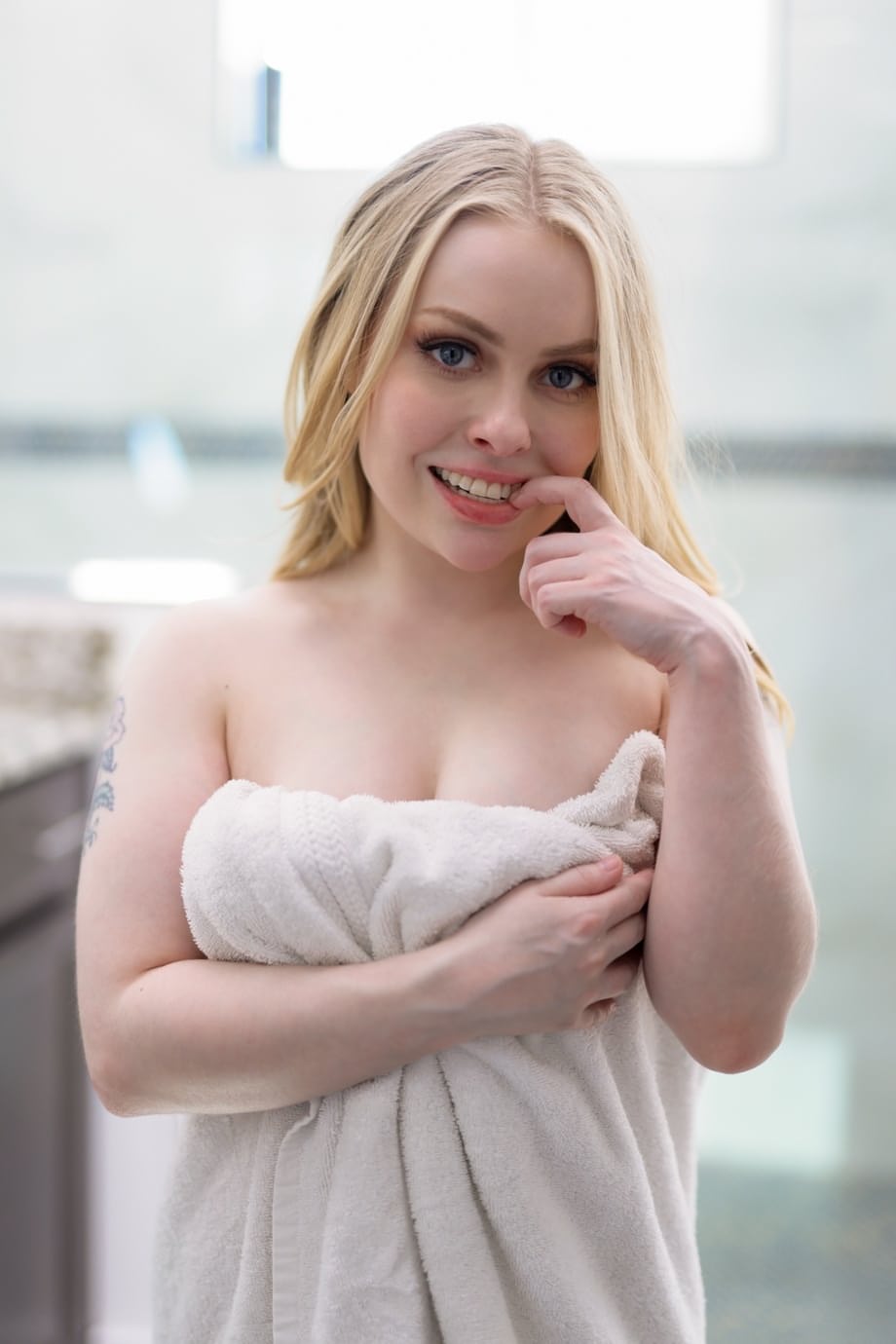 Victor Ray brutally owns blonde teen Haley Spades in hardcore stepbrother fucking - 8