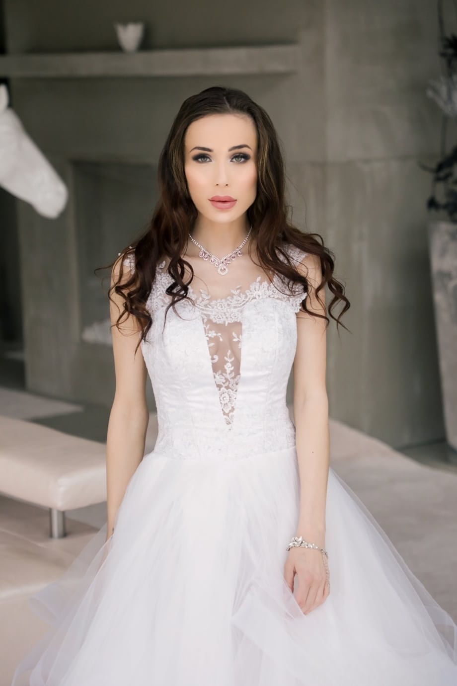 Nicole Love gets pounded raw in a backseat car wedding romp - 1