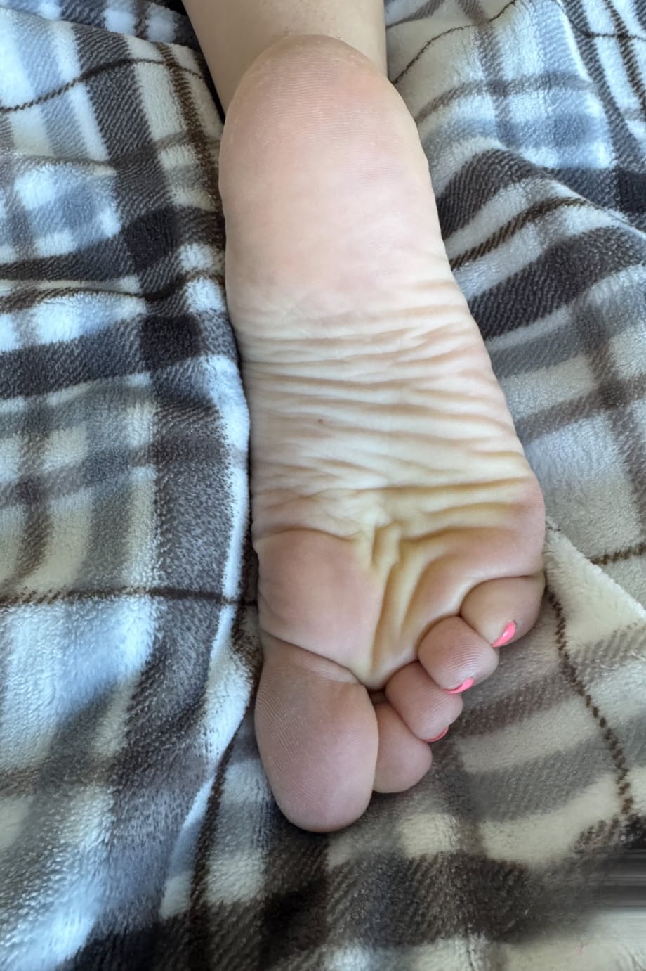 Jordan 1 se prend en selfie les jambes écartées, complètement nue après avoir enlevé chaque centimètre de vêtements - 18