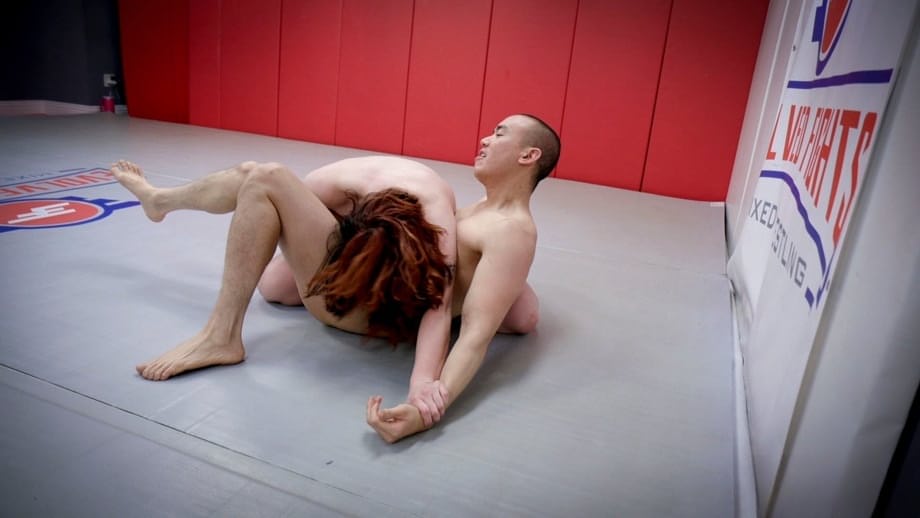 Blake Jones seducente si è spogliato nudo e ha scopato con passione in un match di wrestling bollente - 14