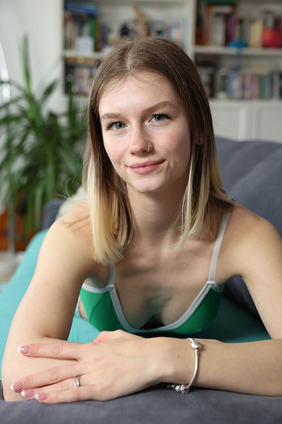 Lily's tantalizing amateur stripping and self-pleasuring shaved pussy display - 5