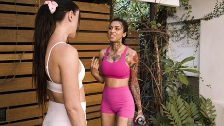 Ravyn Alexa raw anal with her busty tattooed workout slut - 5