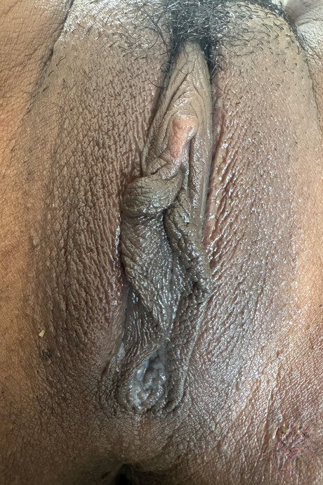 Lana Gee: Passera nuda e piedi ebony che lastricano la sua giornata di sensazioni - 5
