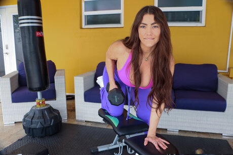 Koda Monroe works out then dildos her big amateur ass on camera - 2
