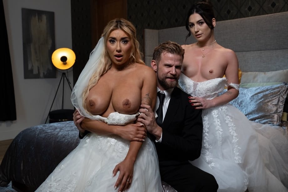 Cyber Doll subit une double pénétration brute de Vince Karter et Megan Mistakes dans cette galerie Pure Taboo XXX - 4