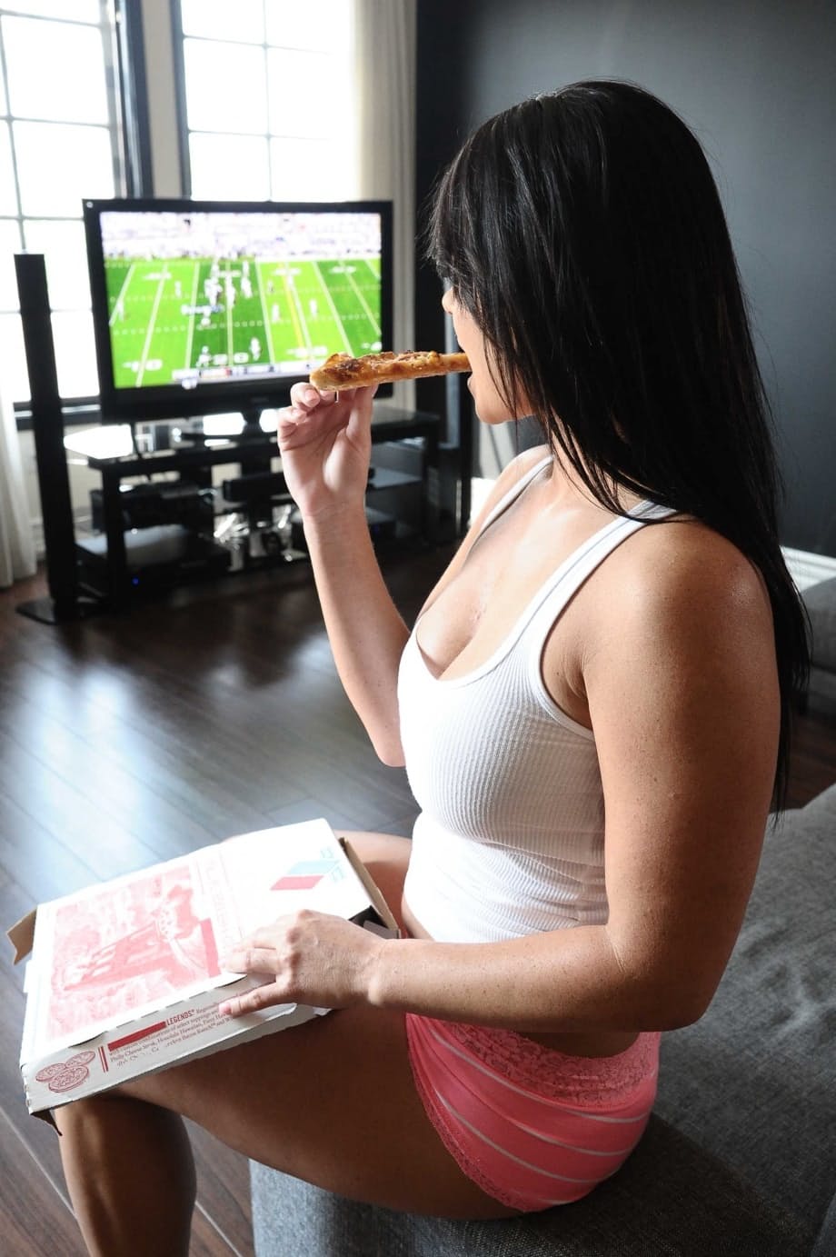Busty Savannah Stern seduces pizza guy and gets hardcore drilled - 2