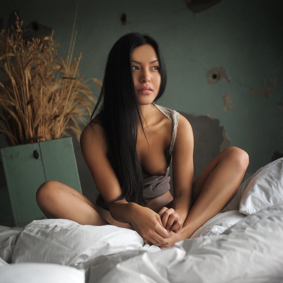 Chloe Rose shows off her petite Asian body with perky small boobs and smooth shaved pussy - 16