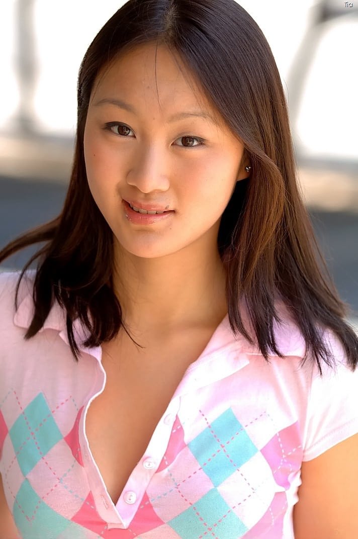 Evelyn Lin exposes every dripping inch in erotic FTV solo play - 7